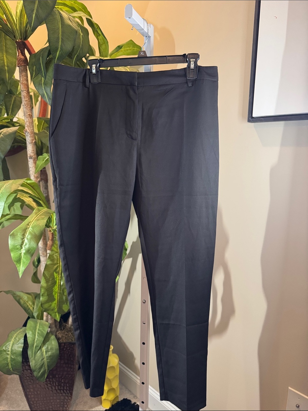 Women's Nice Black Dress Pants - Classic Straight Fit. Size 1X W/ Pockets